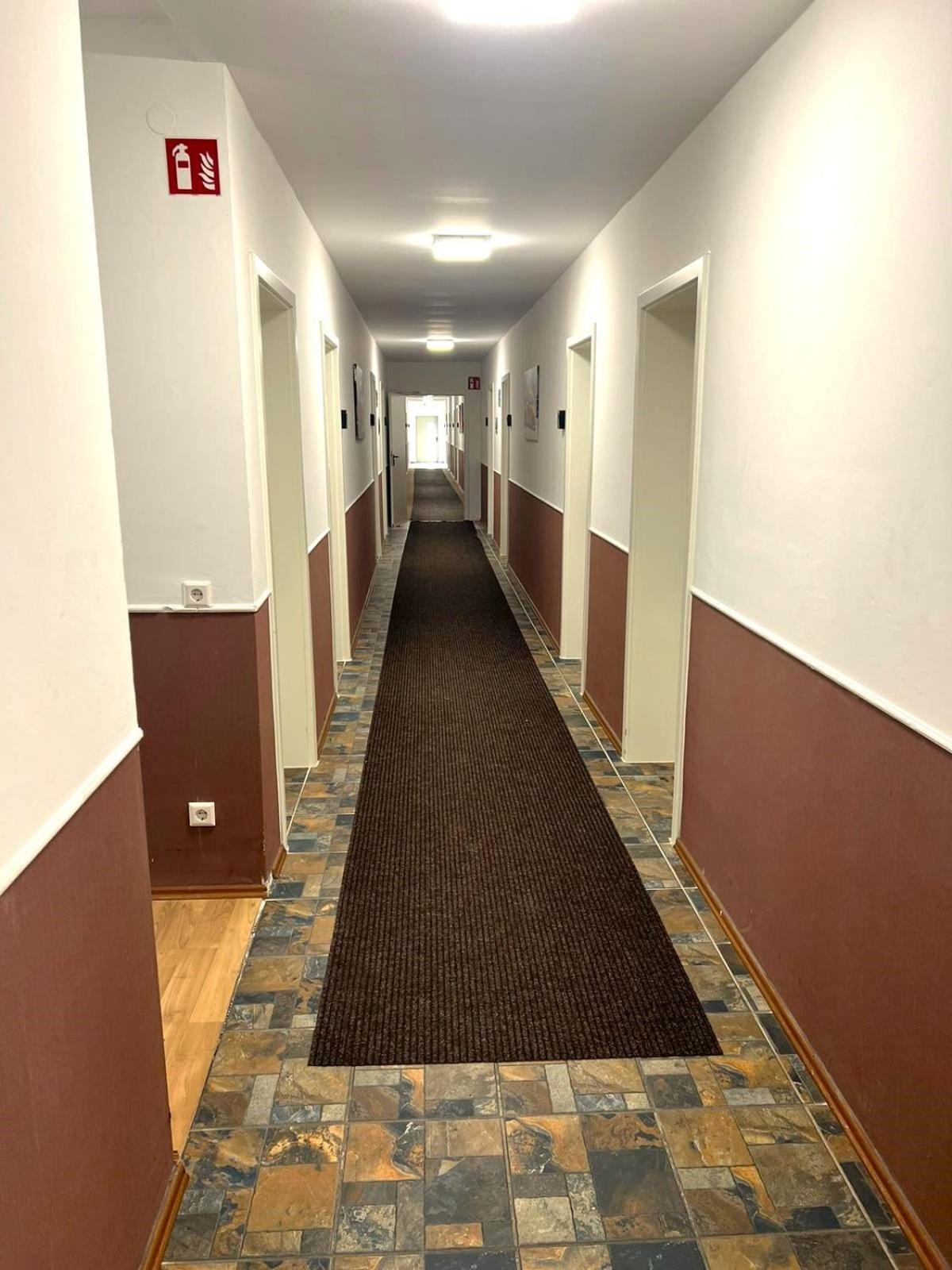 Hotel Castellana Lessien المظهر الخارجي الصورة